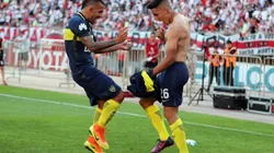 Centurión bailando con Tevez en el Monumental.