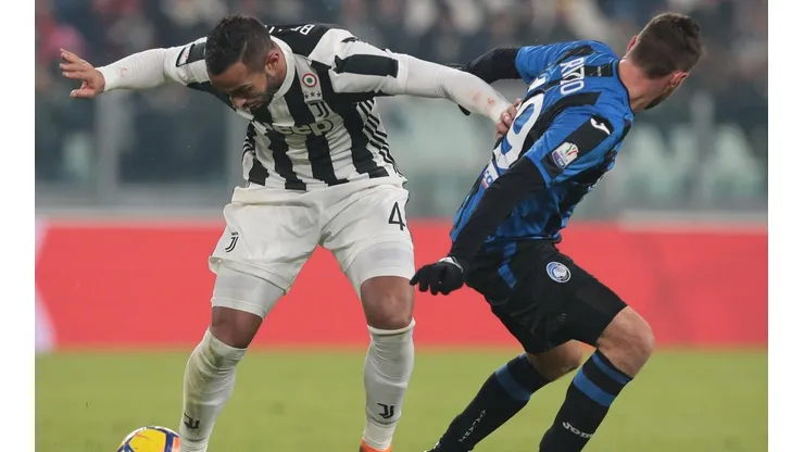 Forcejeó, le tiró una trompada y le rompió la camiseta a Benatia en el gol de Juventus