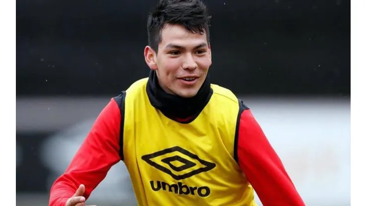 Lozano ya entrenó con los titulares del PSV