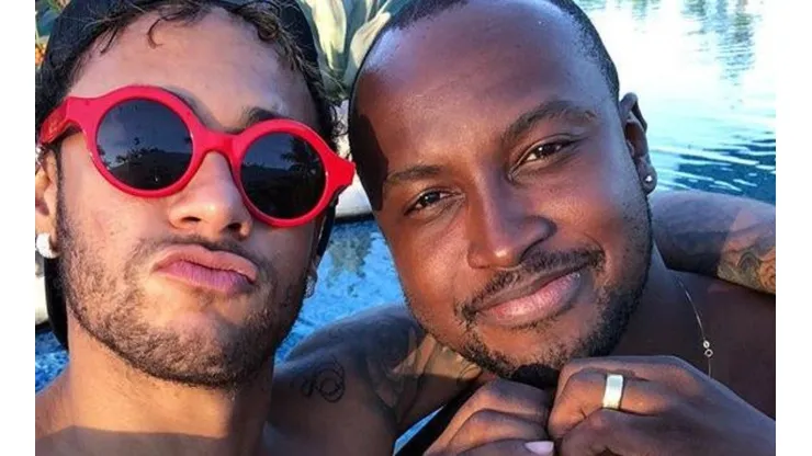Neymar se divierte, como siempre