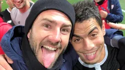 El mexicano se dejó ver festejando la sorprendente clasificación sevillista