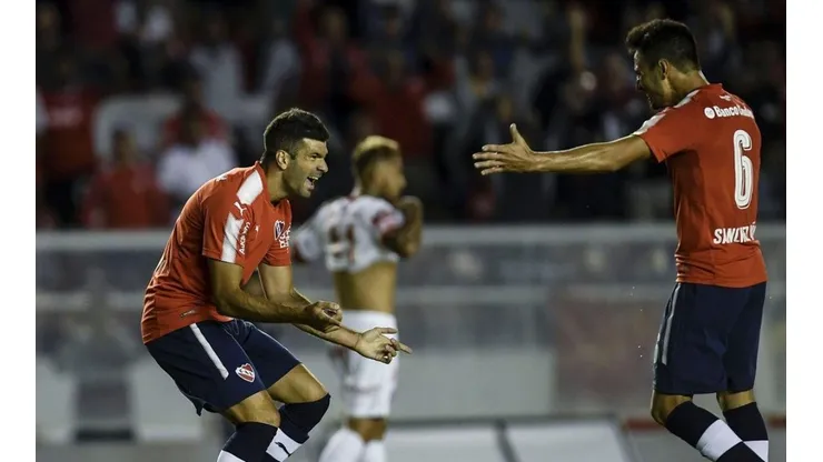 Gigliotti abrió la cuenta para Independiente.