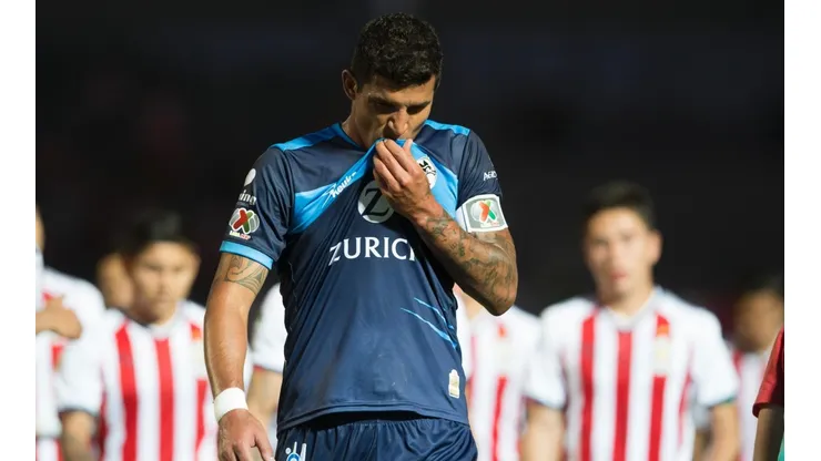 Maza Rodríguez empujó a un aficionado a la salida del estadio de la BUAP.