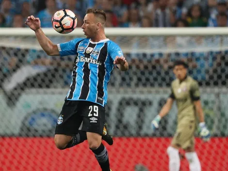 En un mercado que se disparó al infinito, Barcelona se aseguró a Arthur por 30 millones