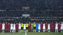 Los jugadores de Roma y Torino, unidos.