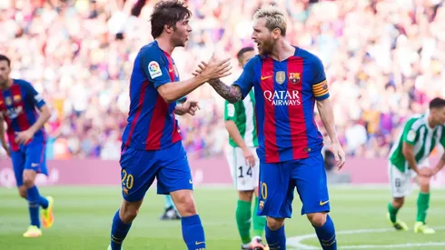 UNO PARA EL OTRO. Messi y Sergi se entienden muy bien dentro y fuera de la cancha.