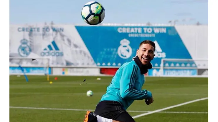 Sergio Ramos llegó con un Fiat 600 al entrenamiento