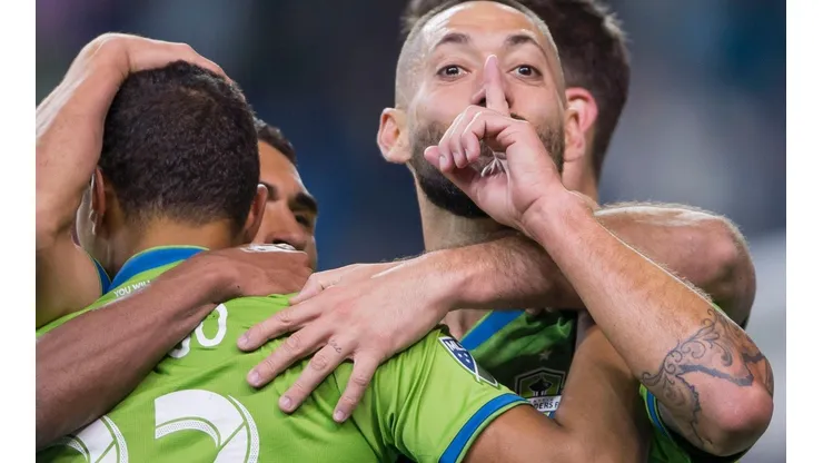 Dempsey anotó el gol para el triunfo de Seattle ante Chivas.