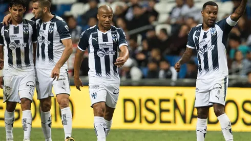 Carlos Sánchez se fue triste del estadio.