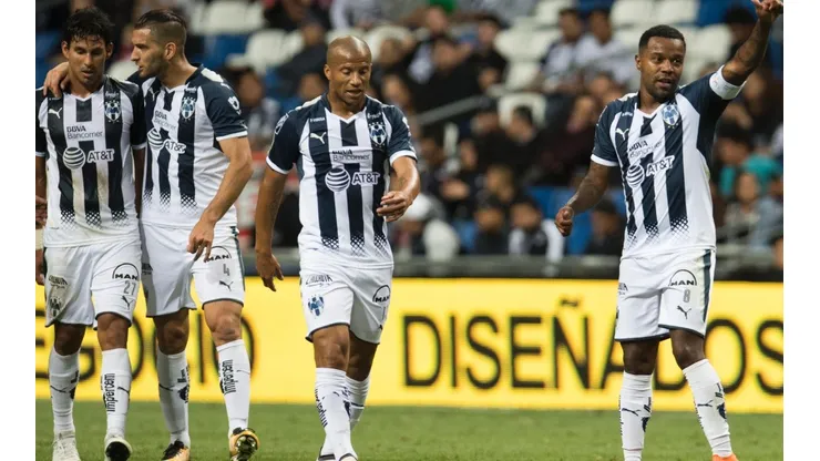 Carlos Sánchez se fue triste del estadio.