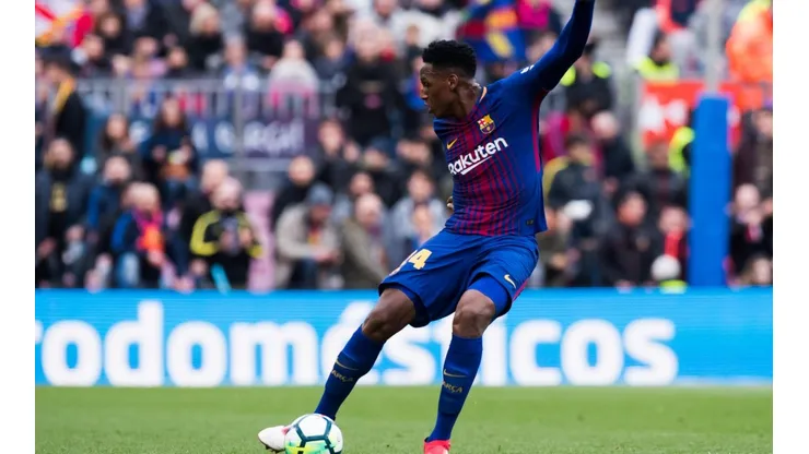Tuvieron que parar la magia de Yerry Mina a los codazos
