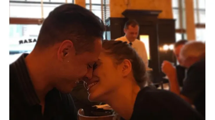 Hernández le envió el mensaje a su novia, la actriz española Andrea Duro