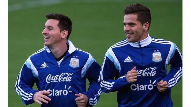GRAN DUPLA. Messi y Gago comparten selección desde hace largos años.