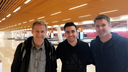 Klinsmann llegando a Guadalajara