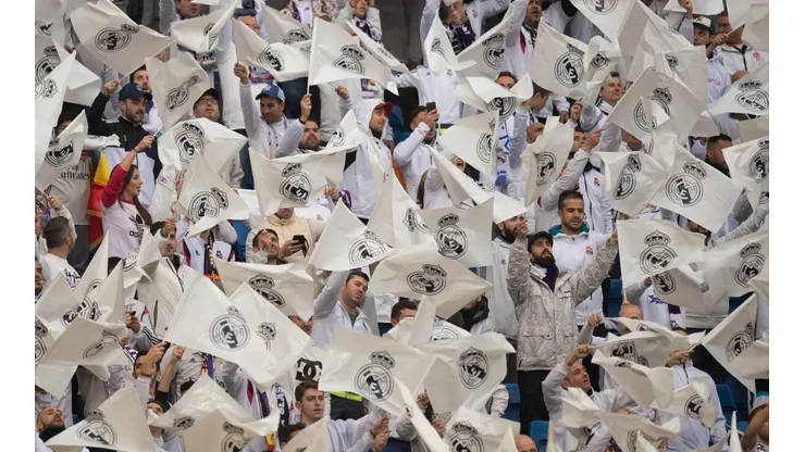 LLENAS Y REPLETAS. Bueno, así no están las tribunas del Bernabéu, que registra la peor asistencia en años.