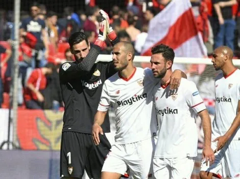 Layún ganó con el Sevilla, y tuvo su propio "barrabrava" en las tribunas