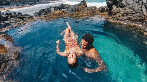 Neymar junto a Bruna, su pareja