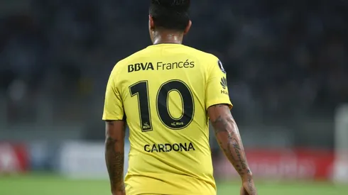 Cardona con la 10 de Boca
