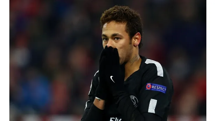 Neymar está preocupado por este presente.