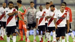 Los jugadores de River después de perder ante Vélez