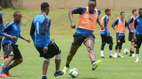 Usain Bolt cumplirá su sueño de jugar al fútbol en Old Trafford