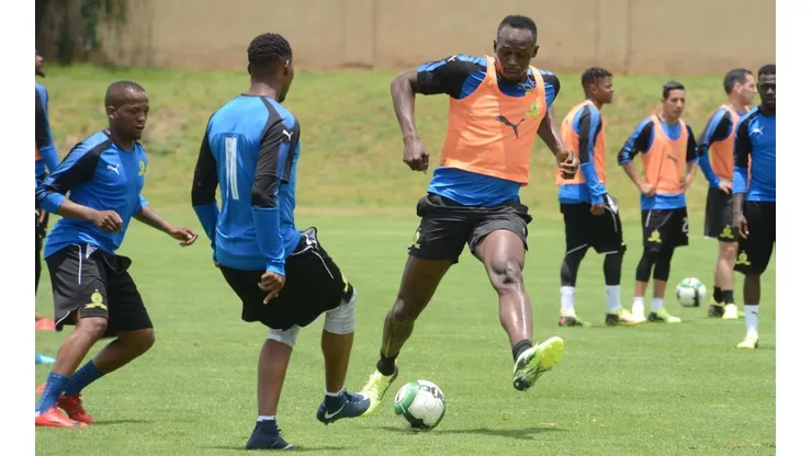 Usain Bolt cumplirá su sueño de jugar al fútbol en Old Trafford