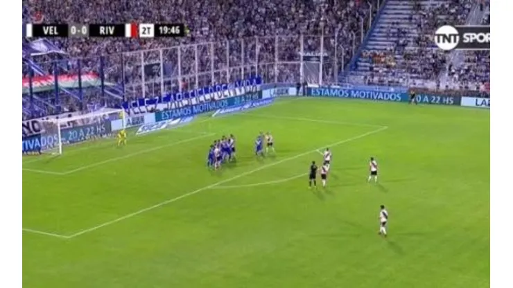Rodrigo Mora no tuvo nada de suerte.