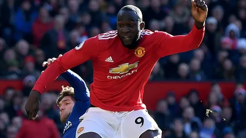 Duelo de titanes: tijera de Lukaku y atajadón de Courtois