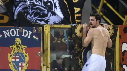 ¡BÁJESE, SEÑOR! Destro no escatimó con los festejos, pese a convertirle a su exequipo.