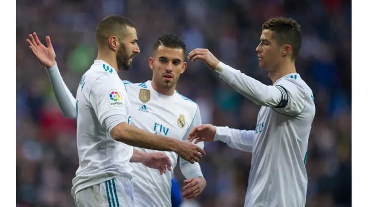 Karim se abraza con Cristiano Ronaldo