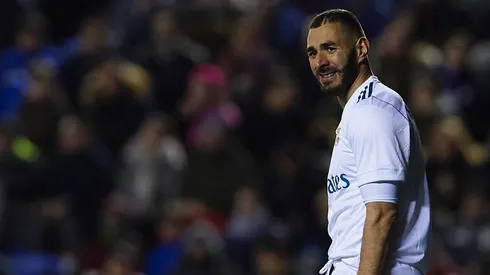 Benzema no lo puede creer. Nosotros tampoco.