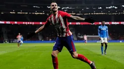Vitolo celebra un gol en Atlético Madrid.