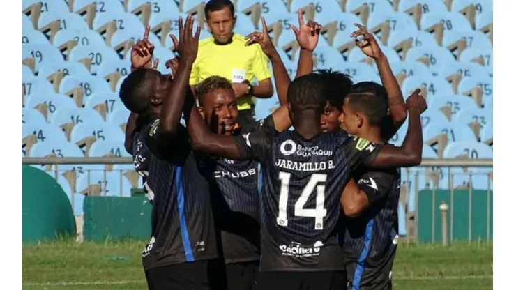ANTES DE CLASIFICAR. Así festejaron los jugadores de Independiente del Valle antes de jugar la semifinal.