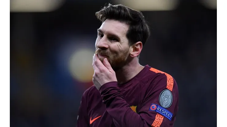 PULGA TRAVIESA. Lionel Messi se llevó todas las miradas en Stamford Bridge, aún sin pelota (Foto: Getty).