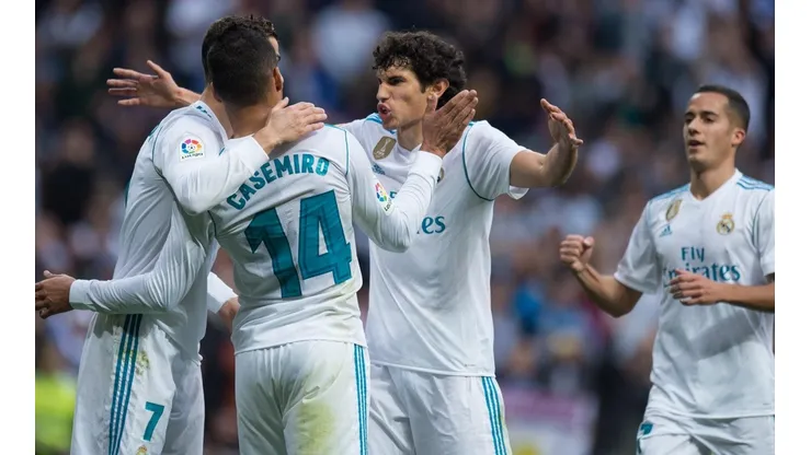 Los jugadores de Real Madrid celebran la conquista