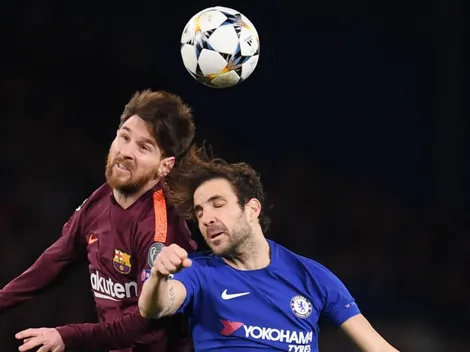 El encuentro entre Messi y Fábregas, acusado por un compañero del Chelsea de ceder en el gol del Barcelona