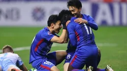 Los jugadores celebran muy contentos