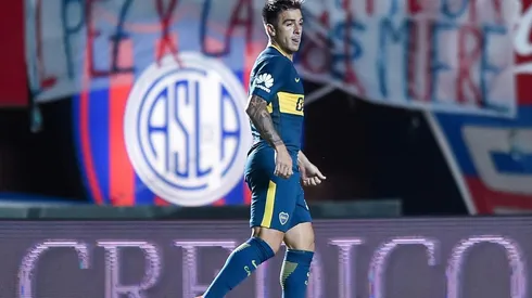 Julio Buffarini enfrentando a su exequipo San Lorenzo.