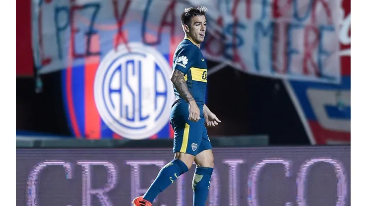 Julio Buffarini enfrentando a su exequipo San Lorenzo.