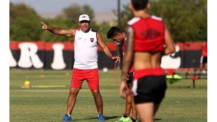Llop ya no es el entrenador de Newell's.
