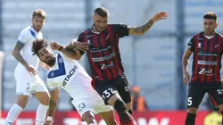 EL 37 ESTÁ CARGADO. Contra Vélez también anotó. Hoy, luego de su gol a Chacarita, igualó a Benedetto (Boca) como máximo goleador del torneo.