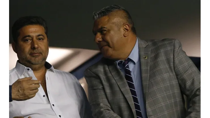 ¿LA AFA BOSTERA? Tapia y Angelici son los principales apuntados.