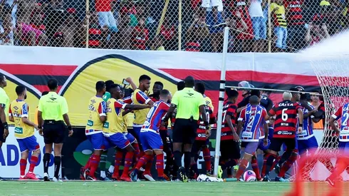 Un festejo obsceno desató furia en Brasil: nueve expulsados en el partido entre Vitoria y Bahía