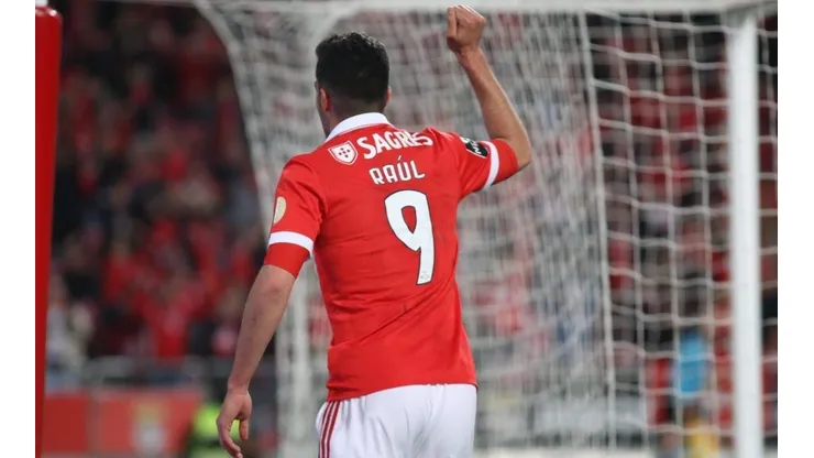 Súper Suplente: Jiménez volvió a anotar en Benfica y se ilusiona con el Tri
