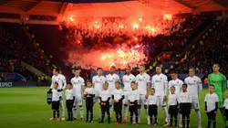 FOGOSOS. La hinchada del Copenhague, de visita en Leicester.
