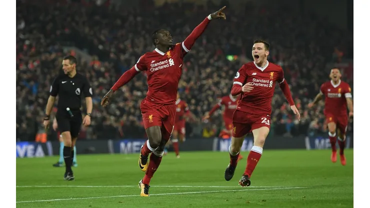 ¡UN CRACK! Para hacer los goles y celebrarlos, Mané se destaca en el Liverpool.
