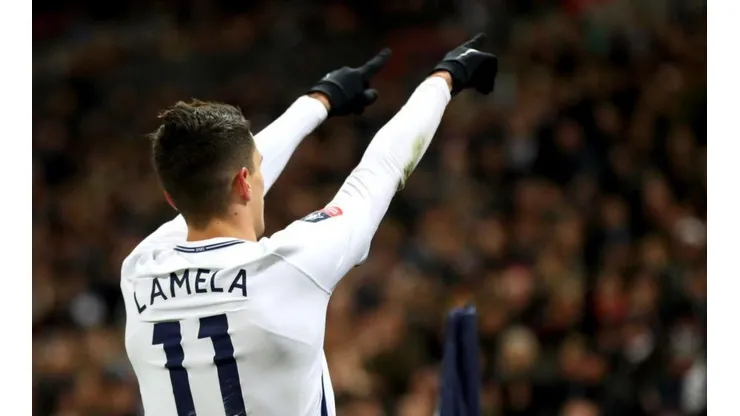 Lamela celebra un gol en Inglaterra.