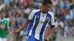 A sus 25 años, este defensor formado en el América también jugó en la Real Sociedad y Espanyol