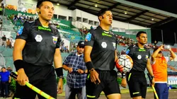 Los árbitros exigen que se les pague lo que les corresponde.