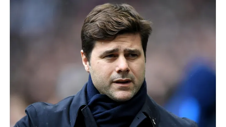 NO CAMINARÁS SOLO. El gesto de Pochettino con Mason fue aplaudido en toda Inglaterra.